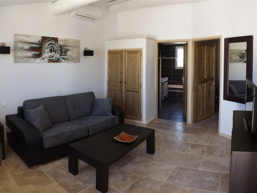 Mas Dansavan Chambres D'Hotes Oppede Ngoại thất bức ảnh