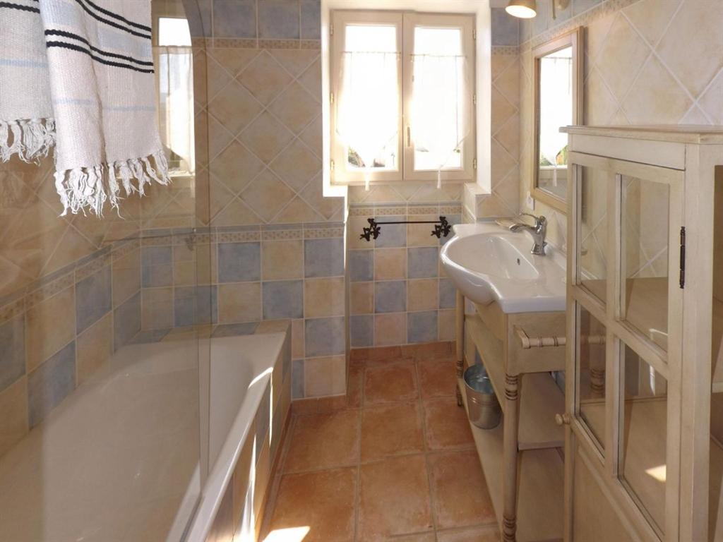 Mas Dansavan Chambres D'Hotes Oppede Ngoại thất bức ảnh