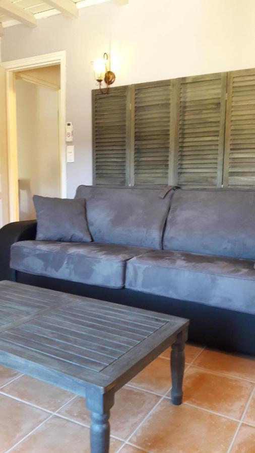 Mas Dansavan Chambres D'Hotes Oppede Ngoại thất bức ảnh